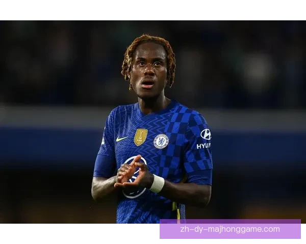 跟队独家切尔西六位数加附加签下谢周三17岁左后卫新星青训瑰宝